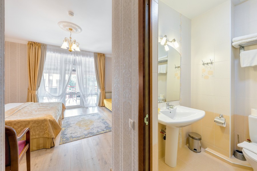 Стандарт с Балконом. Отель "Богема Премиум". Геленджик