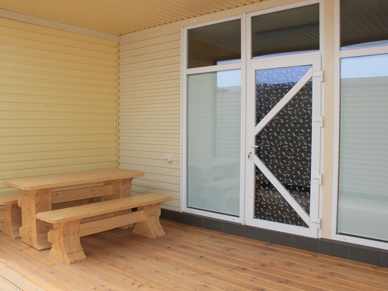 Апартаменты Кирова. База отдыха Должанский дворик "АКВАРЕЛИ". Должанская