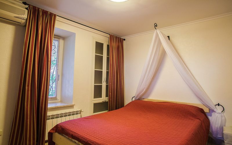 . Гостиный дом на Лавровом. Ялта