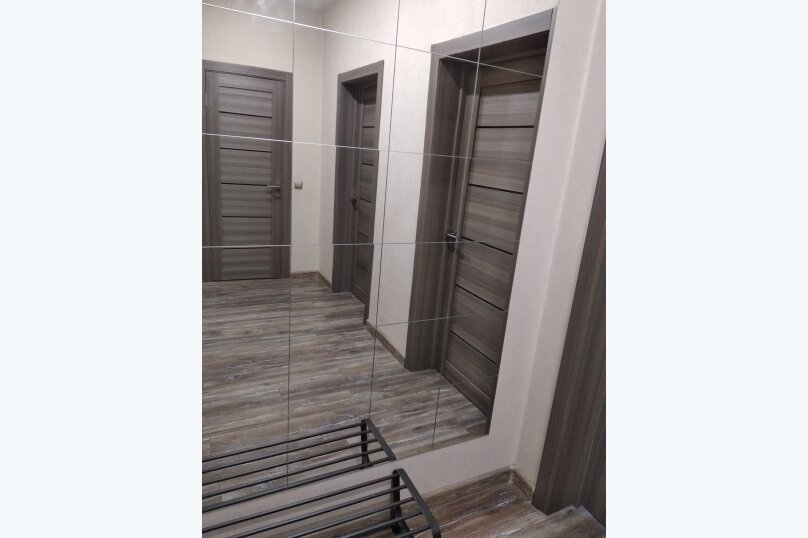 Апартаменты. Квартира в многоквартирном доме Апартаменты у моря. Геленджик