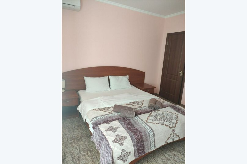 2,3,4х местные комнаты. Гостевой дом "Валерия". Заозерное