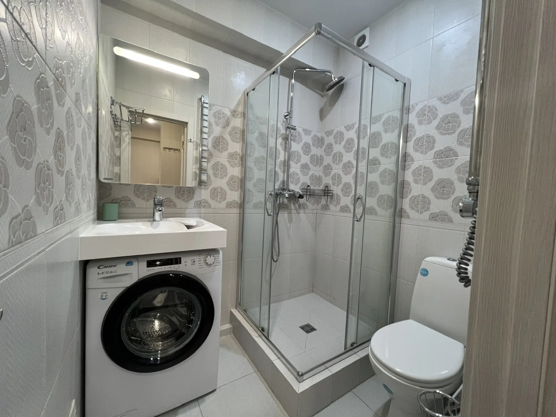 . Квартира в многоквартирном доме Стильный апартамент с красивым видом на море и горы. Дагомыс