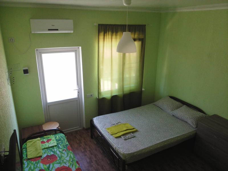 Двухкомнатный. Гостевой дом Азов Солнечный. Кучугуры