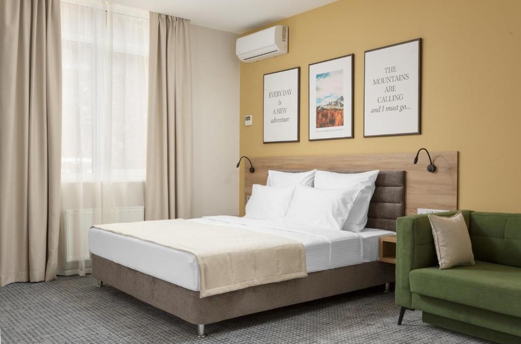 Двухместный (Двухместный номер Делюкс с 1 кроватью и балконом). Отель Отель Ikos Polyana. Красная Поляна