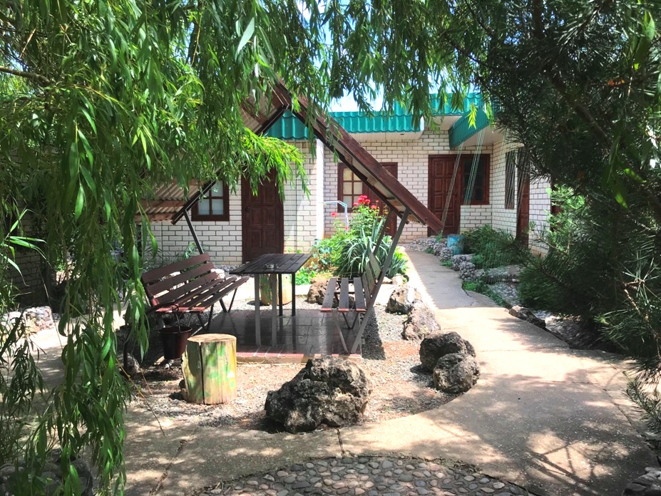 . Отель У Моря с бассейном. Евпатория