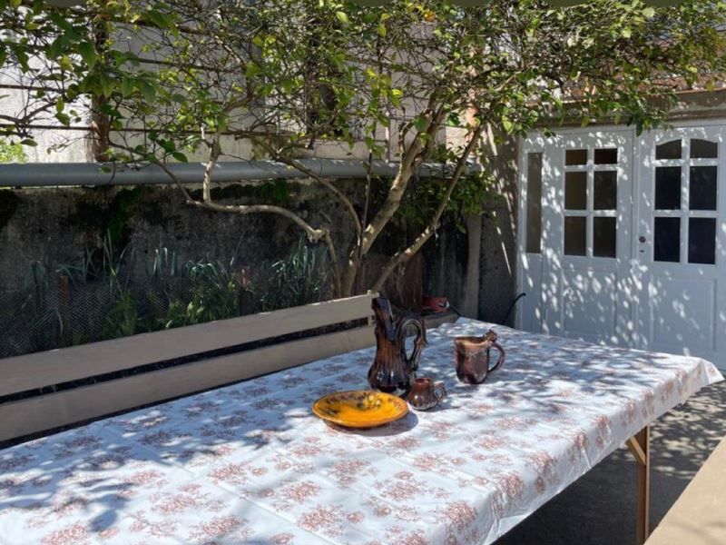 . Гостевой дом "У подножья пещеры". Новый Афон