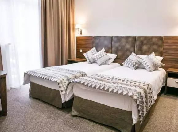 Стандарт 4-х местный. Гостиница «Andersen Hotel». Домбай-гостиницы