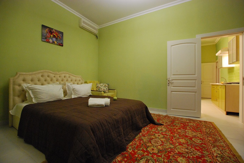 2-комнатный семейный. Частная усадьба "Дом Роз". Заозерное 2-комнатный семейный. Частная усадьба "Дом Роз". Заозерное