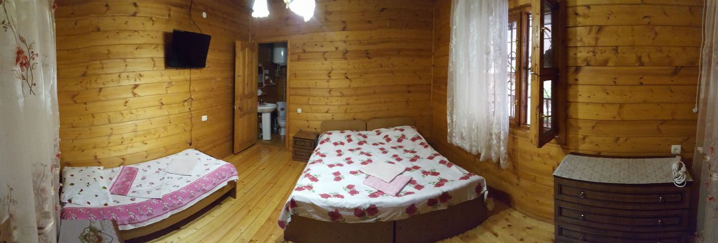 . Гостевой дом У Ирины. Пицунда