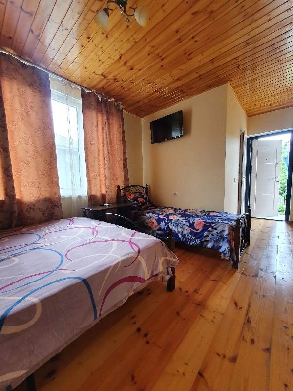 . Гостевой дом Джинджолия 8 . Новый Афон