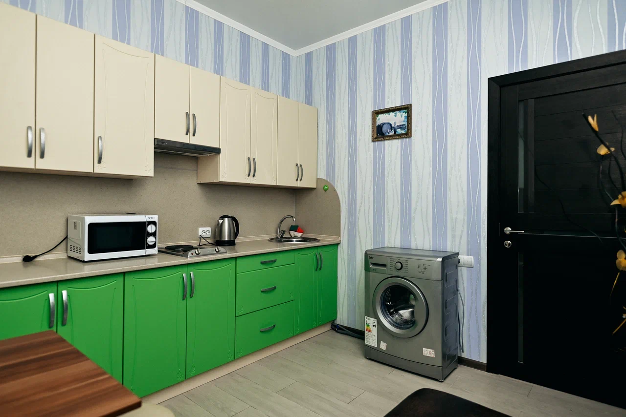 4-х местный номер Люкс + кухня. Гостевой дом Колибри. Ейск