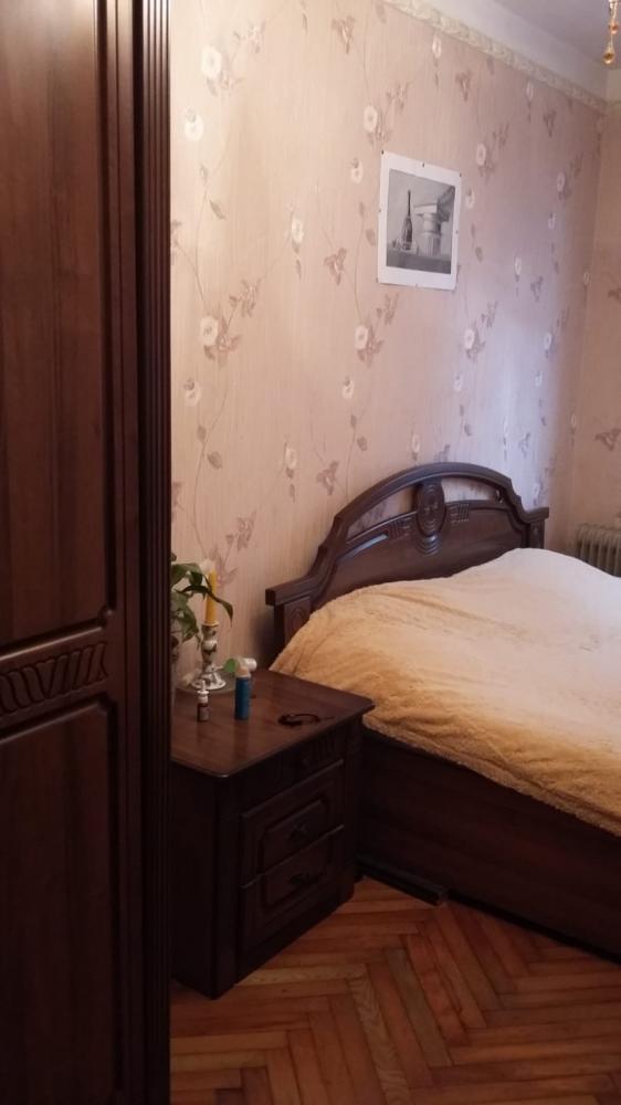 . Квартира в многоквартирном доме Трёхкомнатная квартира. Сухум