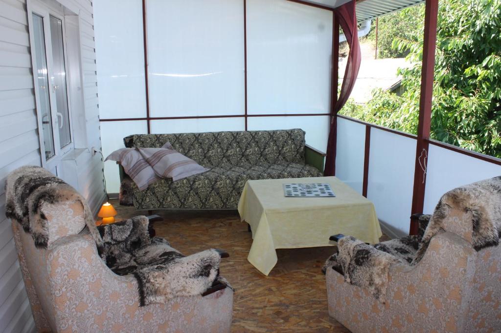 . Гостевой дом "Лето". Ейск