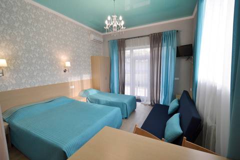 «Студио» 1-комнатный до 5-ти человек. Гостевой дом Rovados. Витязево