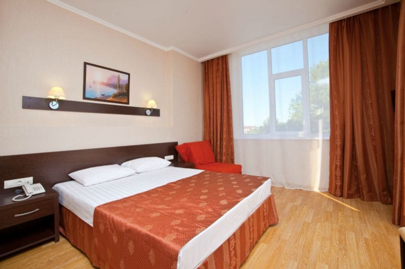 2-местный номер Стандарт плюс. Отель "Эмеральд". Витязево