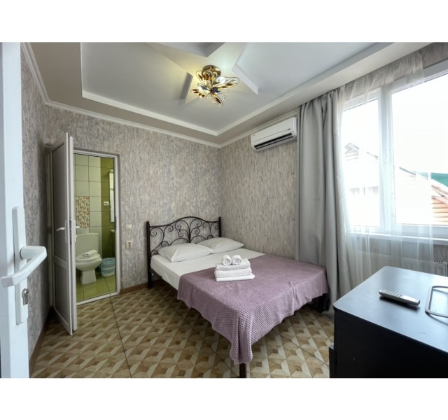 Стандартный двухместный номер. Гостевой дом "Замок на Жемчужной". Адлер