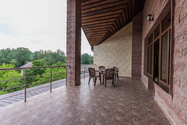 . Гостевой дом 《 Замок Рауля 》. Лермонтово