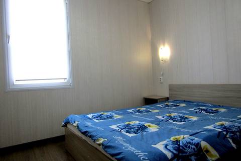 Однокомнатный 2-х местный «Комфорт». Гостевой дом «Афина-Вояж». Заозерное Однокомнатный 2-х местный «Комфорт». Гостевой дом «Афина-Вояж». Заозерное