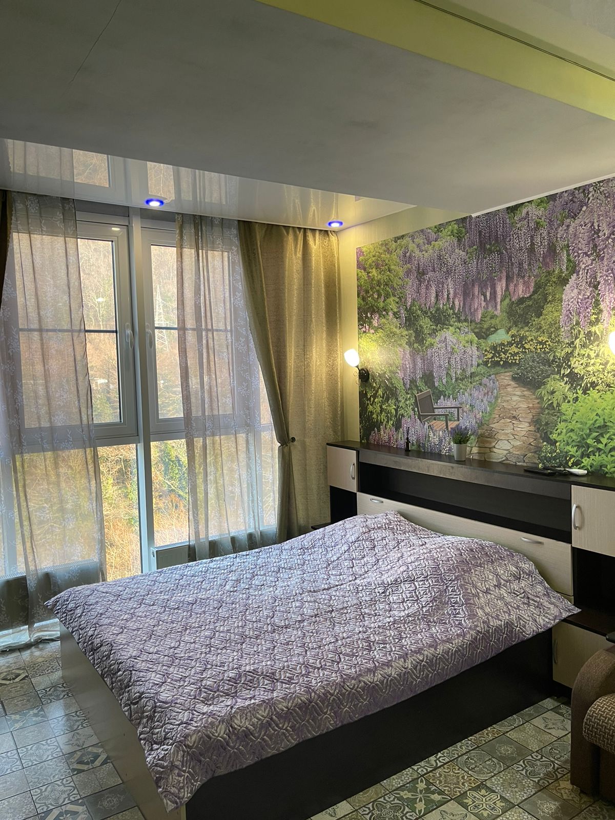 . Квартира в многоквартирном доме Sun Hills. Небуг