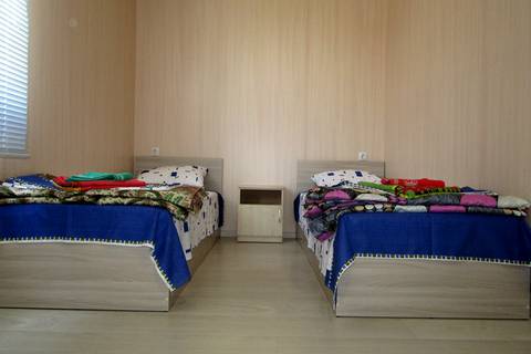 Двухкомнатный 4-х местный «Стандарт». Гостевой дом «Афина-Вояж». Заозерное Двухкомнатный 4-х местный «Стандарт». Гостевой дом «Афина-Вояж». Заозерное