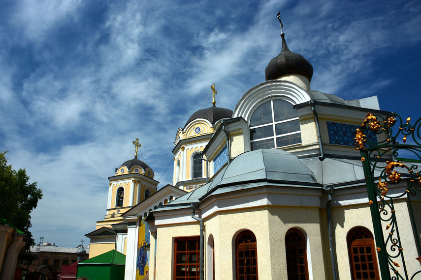Свято-Троицкий женский монастырь. Фото взято с сайта: http://turizm.sputnik.ru/