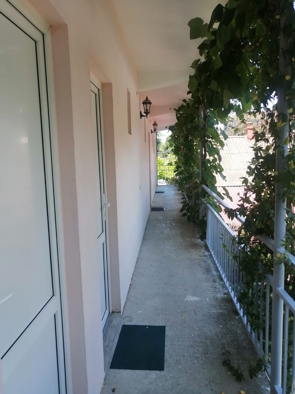 . Гостевой дом Лилия на Ул.Свердлова 32. Адлер