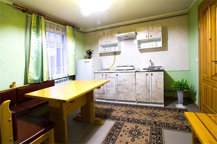 Номер с отдельным входом и своим двориком (5 чел.). Гостевой дом «Жасмин – люкс». Севастополь