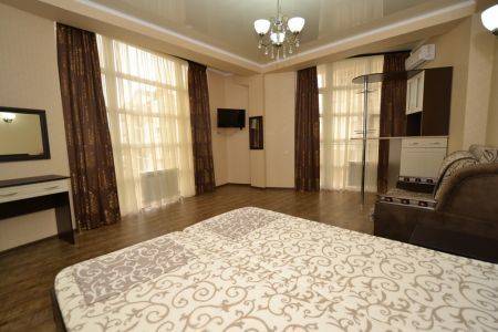 Студио. Отель "Золотое Руно". Витязево