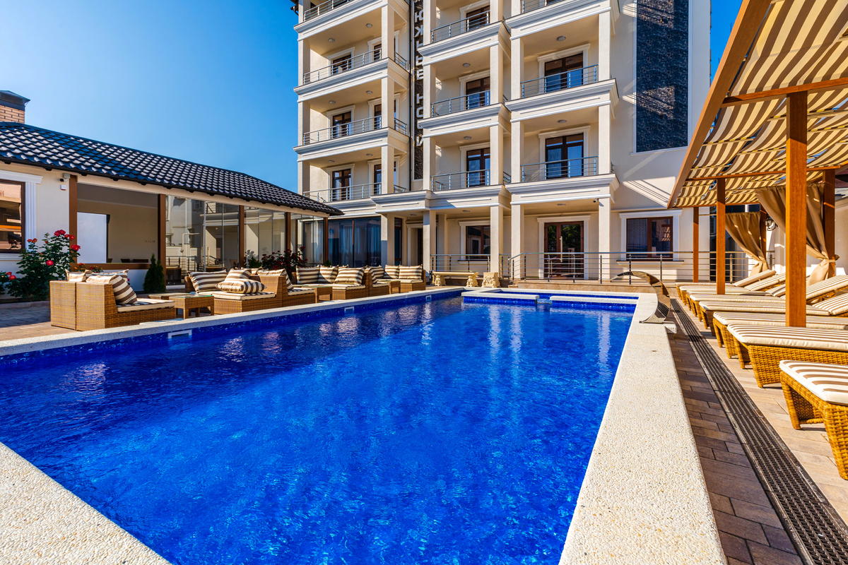 . Отель «Южные Ночи». Кабардинка