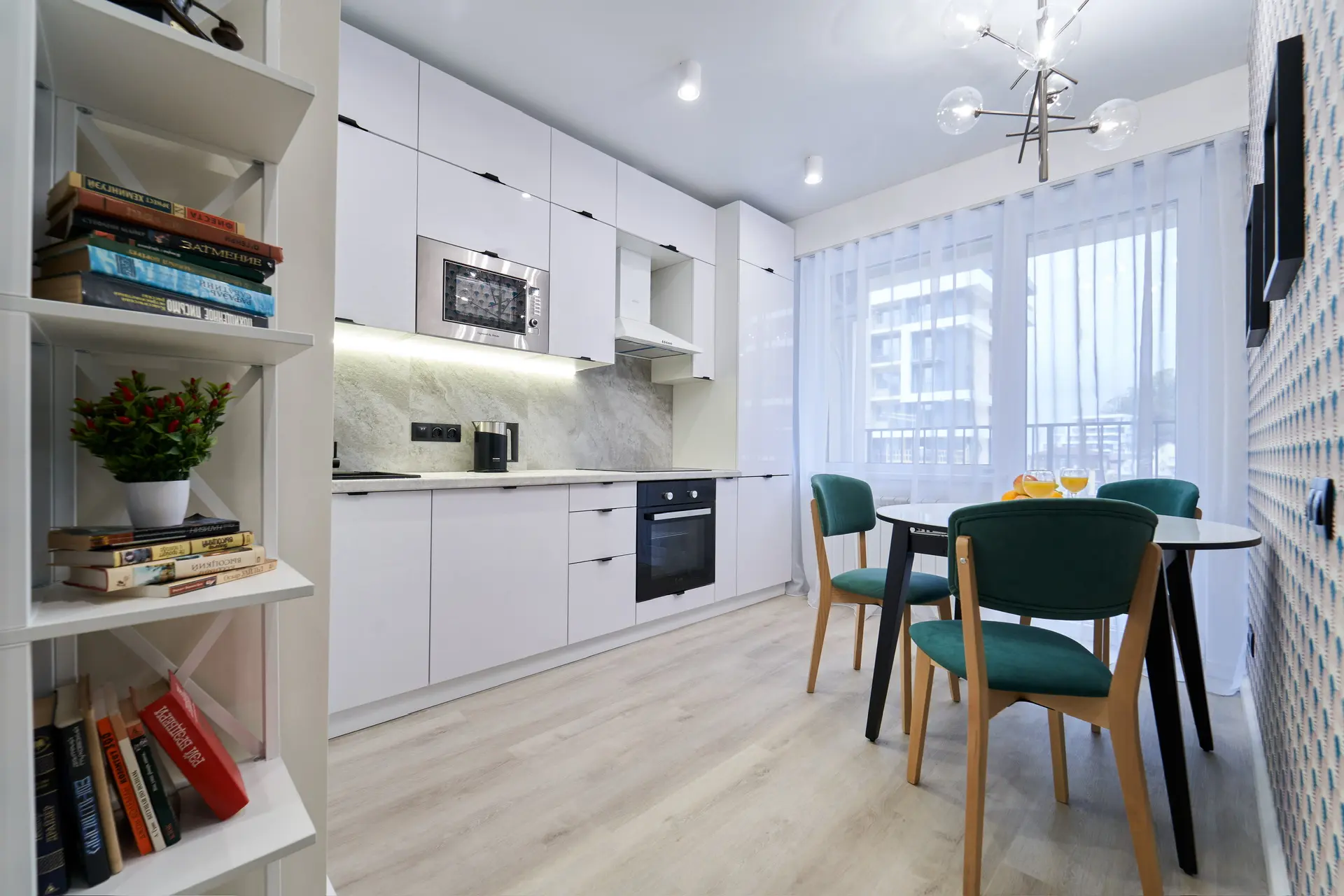 . Квартира в многоквартирном доме Современная квартира у моря с отдельной спальней. Дагомыс