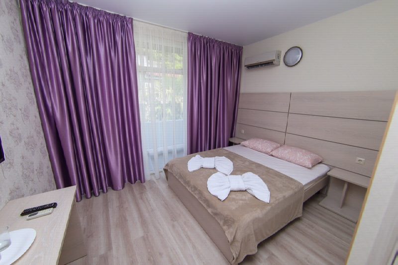 Однокомнатный, двухместный номер с удобствами. Гостевой дом "Эллеон". Лоо