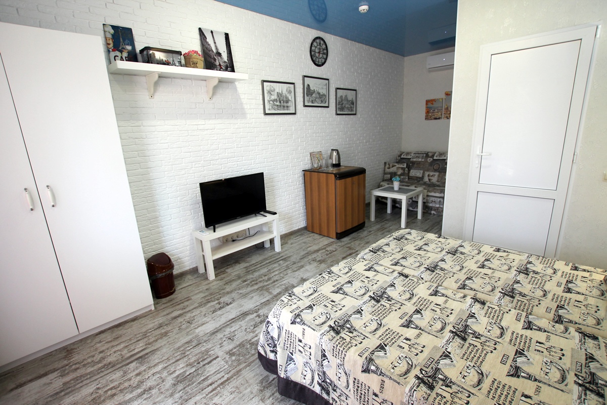 . Гостевой дом Вокруг света . Ейск