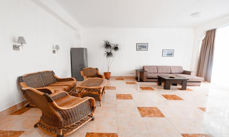 СЕМЕЙНЫЙ 2-Х КОМНАТНЫЙ ЛЮКС. Отель "Юрзуф". Гурзуф СЕМЕЙНЫЙ 2-Х КОМНАТНЫЙ ЛЮКС. Отель "Юрзуф". Гурзуф