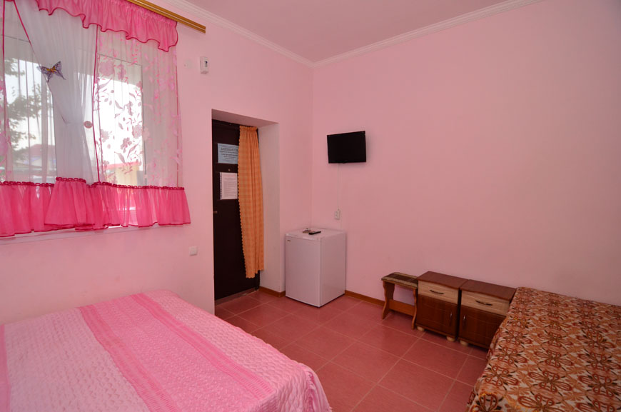 4-местный номер «Розовая мечта». Гостевой дом Гостевой дом «Радуга». Саки