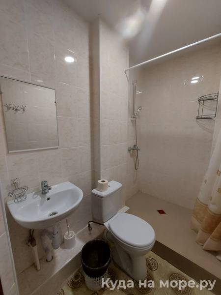 Стандартный четырёхместный номер. Гостевой дом "Нур". Ольгинка Стандартный четырёхместный номер. Гостевой дом "Нур". Ольгинка