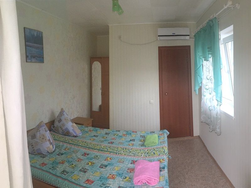 «Полулюкс». Гостевой дом Парус. Коктебель