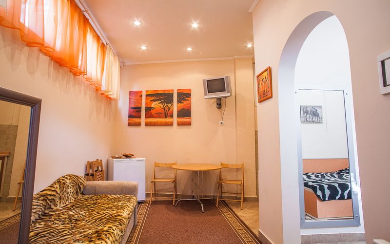 . Гостиный дом на Лавровом. Ялта