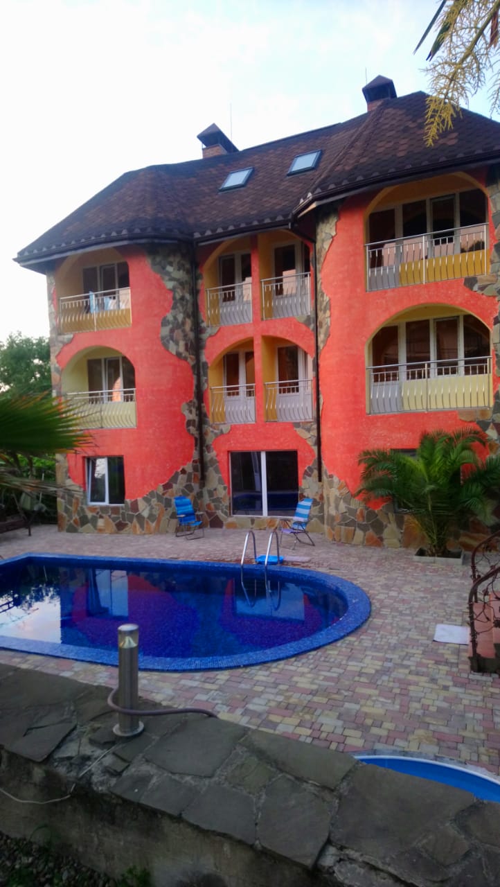 . Отель "Приза". Лоо