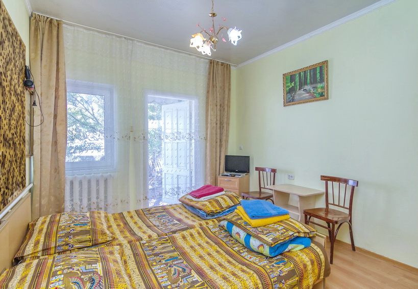 Двухместная комната с удобствами. Частный сектор Жилье у моря. Анапа