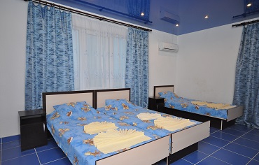 2-КОМНАТНЫЙ (3+3 МЕСТНЫЙ) НОМЕР С ОТДЕЛЬНЫМИ ВХОДАМИ. Мини-отель "Квитка". Саки