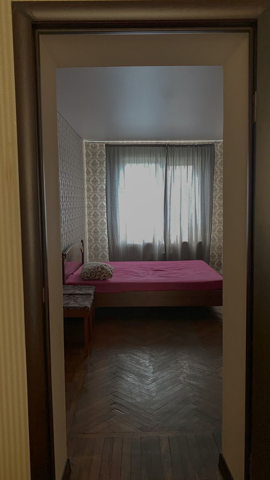 . Двухкомнатная квартира у рынка . Гагра