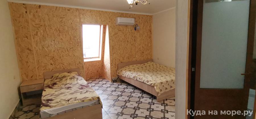  Трёхместный номер 4 этаж. Гостевой дом "Private house". Сухум