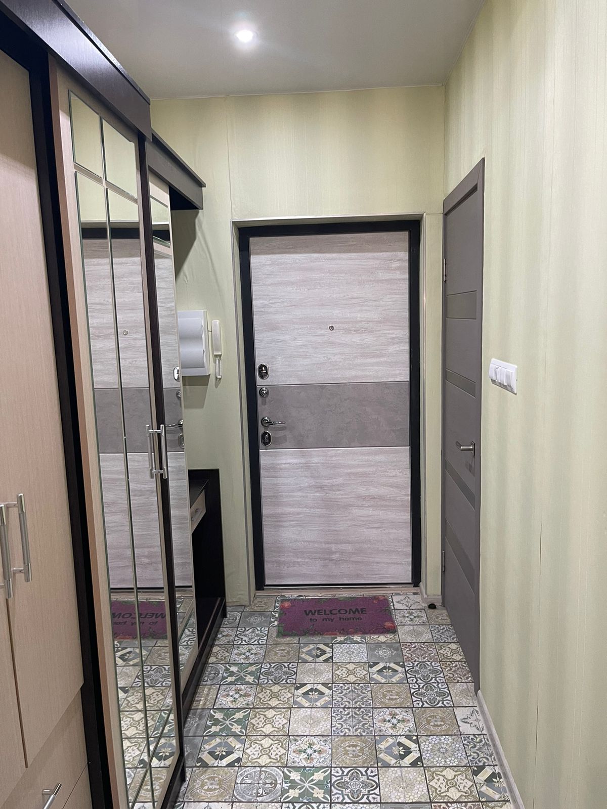 . Квартира в многоквартирном доме Sun Hills. Небуг