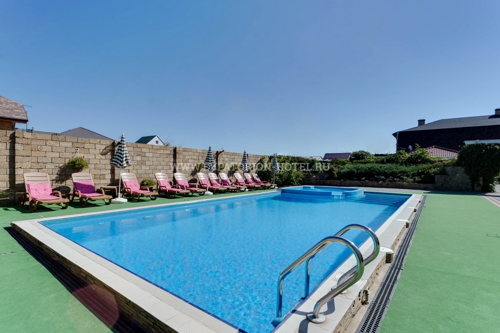 . Бутик-отель "Евпаторион". Заозерное