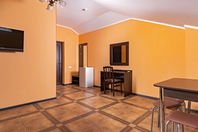 Двухкомнатный без балкона. Гостевой дом АНИКСИ. Кабардинка