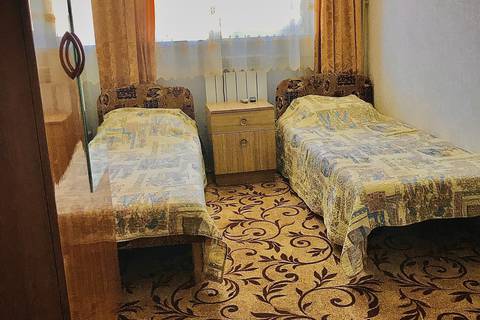 Двухместная комната с санузлом на этаже. Частный сектор "Светлана на Луговой". Адлер