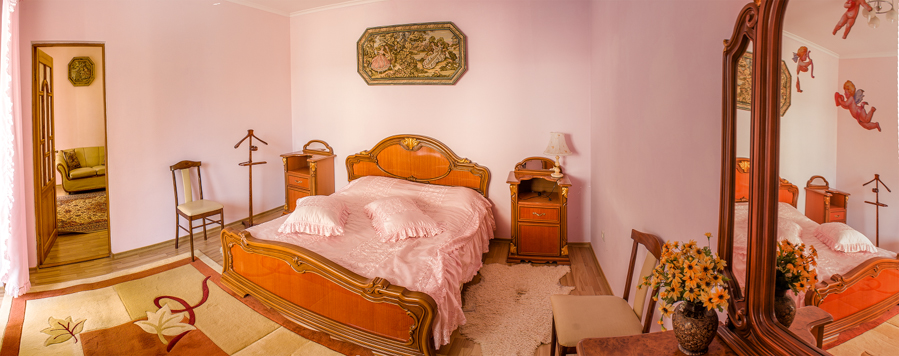 Номер №2 ( 4 + 1 чел. ). Семейная гостиница "Людмила". Алушта Номер №2 ( 4 + 1 чел. ). Семейная гостиница "Людмила". Алушта