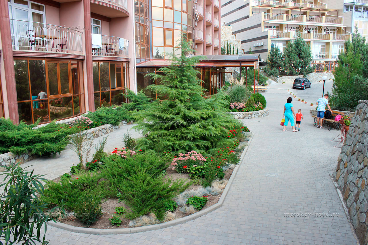 . Отель "Морской". Семидворье