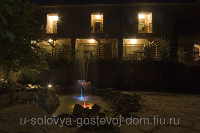 . Гостевой дом "У СОЛОВЬЯ" . Малореченское