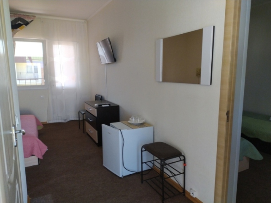 Двухкомнатный номер 4х-6ти местные. Гостевой дом Гостевой дом «Алмарис». Керчь